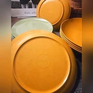 ONIEDA MELAMINE MIDCENTURY DESSERT&SALAD PLATES+BOWLS.12PCs TOTAL.EUC.